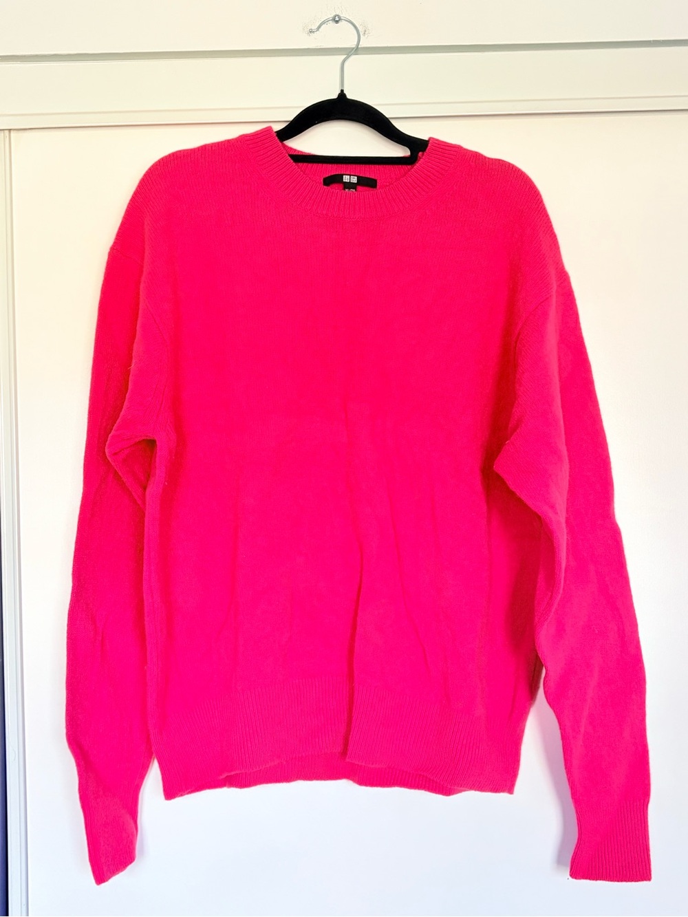 Uniqlo Hot Pink 100% Wool Crewneck Sweater